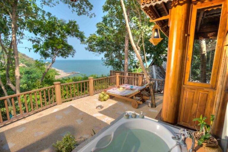 Santhiya Koh Phangan Resort and Spa וילה עם נוף לים - מקלחת חיצונית