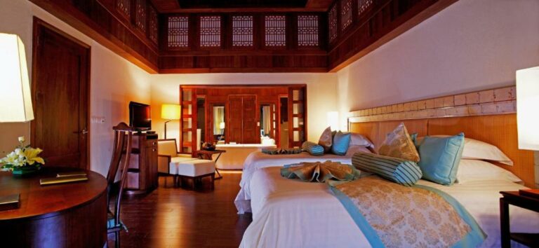 Centara Grand Beach Resort Phuket וילת בריכה עם 2 חדרי שינה - מיטת קינג + 2 מיטות זוגיות