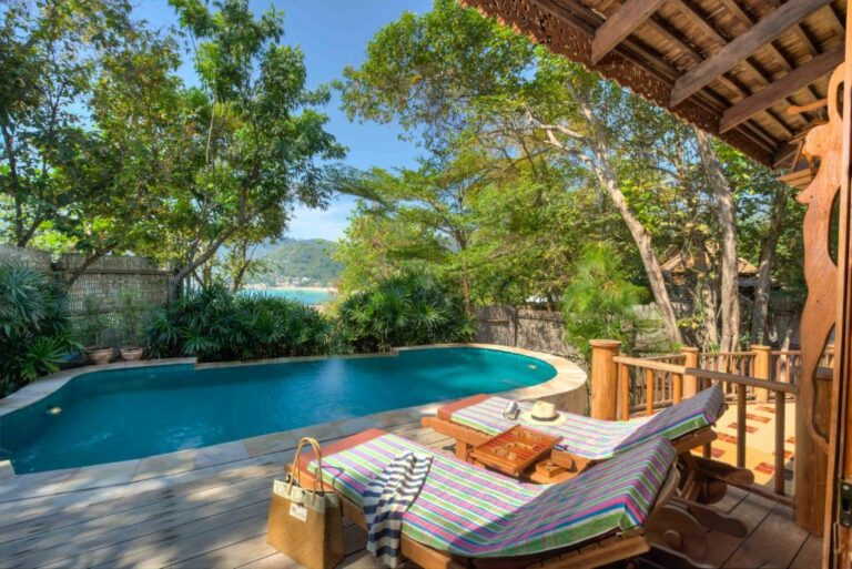 Santhiya Koh Phangan Resort and Spa וילת בריכה עם נוף לים - מקלחת חיצונית
