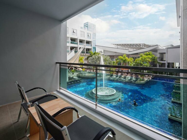 The Kee Resort & Spa חדר דלוקס טווין עם נוף לבריכה