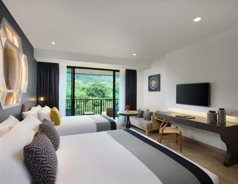 Avista Grande Phuket Karon חדר דלוקס משפחתי – נוף להר