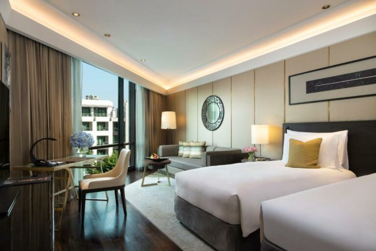 Siam Kempinski Hotel Bangkok - חדר דלוקס עם שתי מיטות טווין