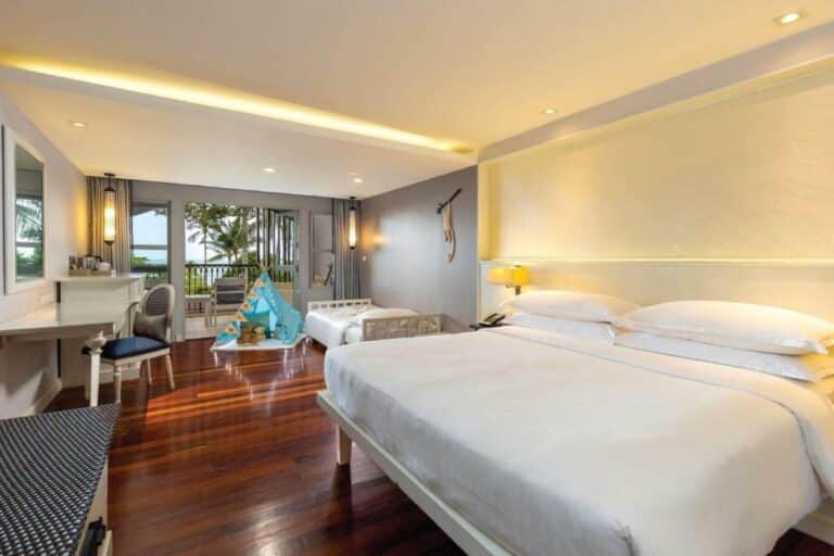 Sheraton Samui Resort חדר משפחה עם מיטת קינג אחת