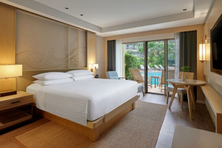 Phuket Marriott Resort & Spa, Merlin Beach חדר פרמייר עם גישה לבריכה ומיטת קינג אחת, קומת קרקע