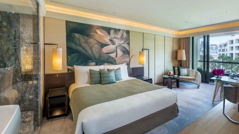 Siam Kempinski Hotel Bangkok - חדר פרמייר עם מיטת קינג אחת