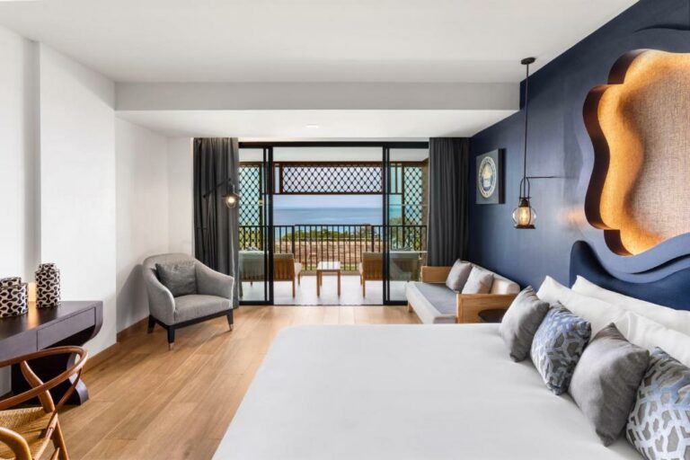 Avista Grande Phuket Karon חדר פרמייר עם מיטת קינג אחת – נוף לים