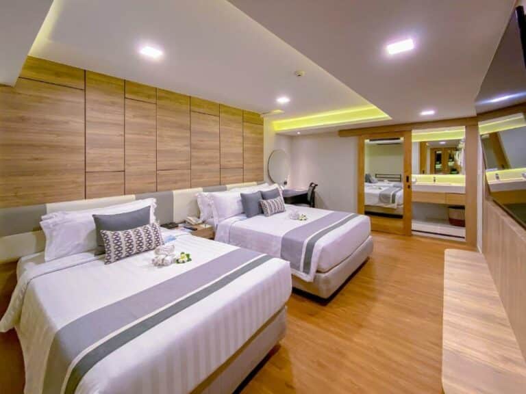 Phuket Graceland Resort and Spa סוויטה עם 2 חדרי שינה