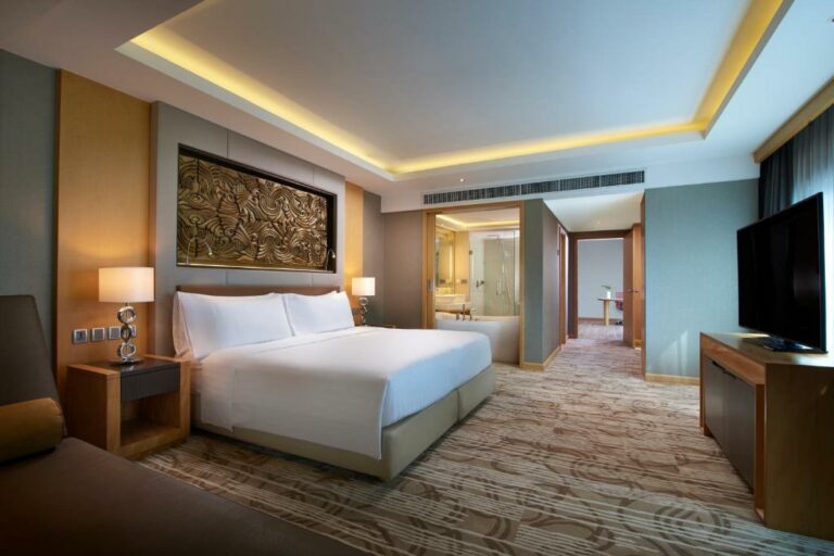 Amari Watergate Bangkok סוויטת קלאב פינתית עם חדר שינה אחד