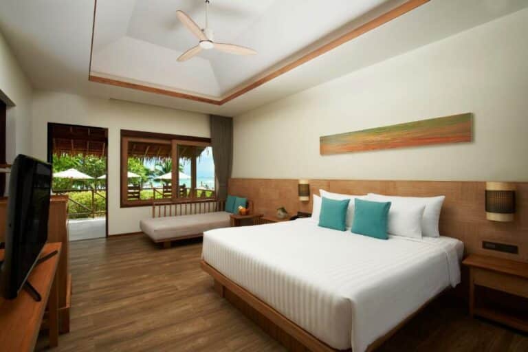 SAii Phi Phi Island Village Beach Resorti? בונגלו דלוקס עם נוף לים ומיטת קינג אחת