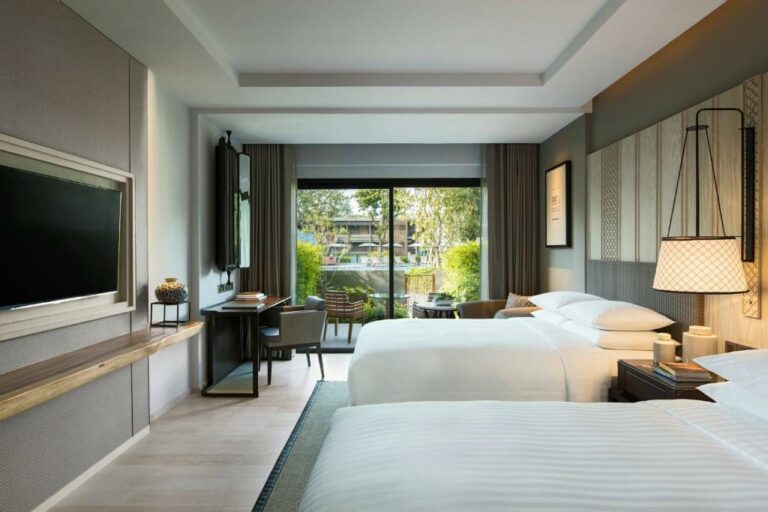 Hua Hin Marriott Resort & Spa חדר אירוח דלוקס פול עם טרסה, 2 מיטות זוגיות ונוף לצד של הבריכה