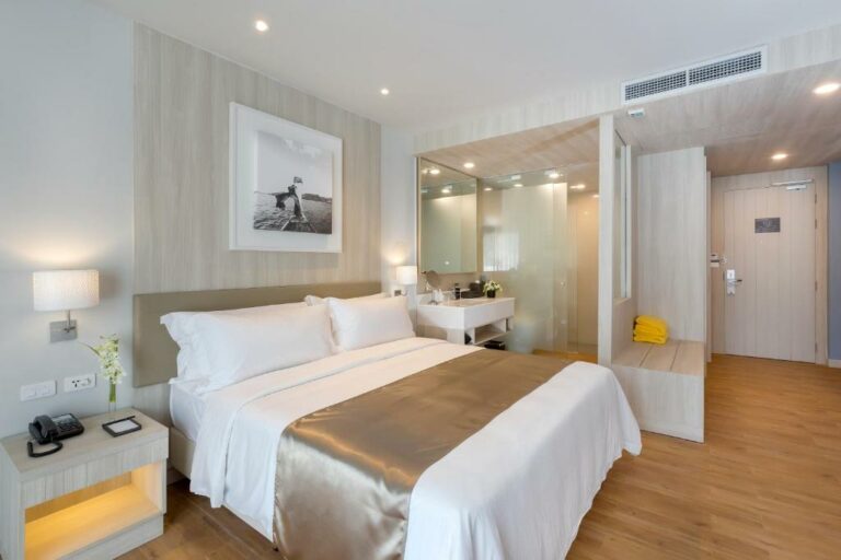 X10 Khaolak Resort חדר דלוקס זוגי או טווין עם נוף לבריכה - אגף המשפחות