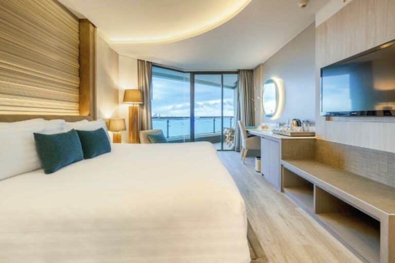Cape Dara Resort Pattaya חדר דלוקס טווין עם נוף לים