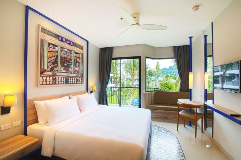 Holiday Style Ao Nang Beach Resort, Krabi חדר סופריור זוגי או טווין עם נוף לגן.