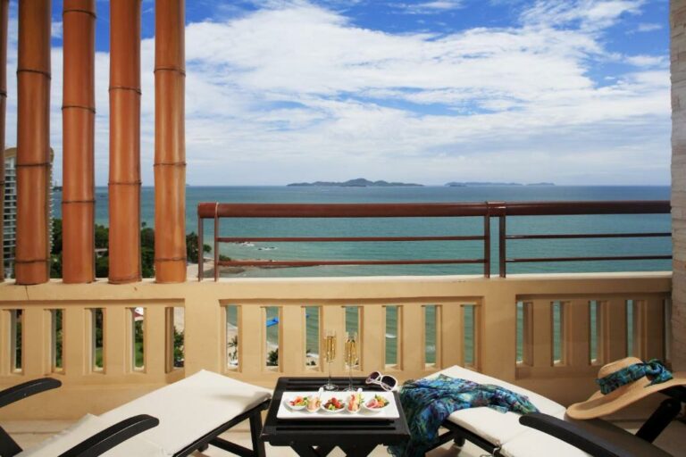 Centara Grand Mirage Beach Resort Pattaya יחידת אירוח דלוקס טווין משפחתית עם נוף לים