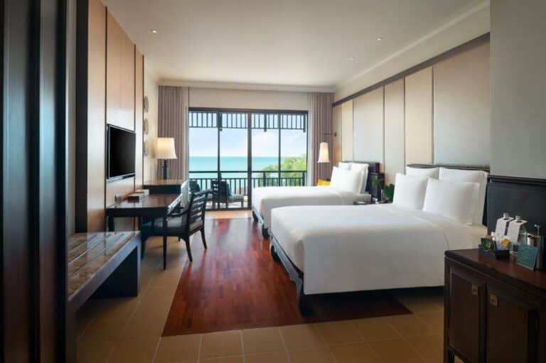 InterContinental Pattaya Resort יחידת אירוח קלאסיק עם 2 מיטות קווין ונוף לאוקיינוס