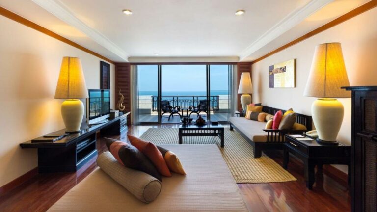 Hilton Hua Hin Resort & Spa סוויטת Ayuthaya עם גישה לטרקלין המועדון